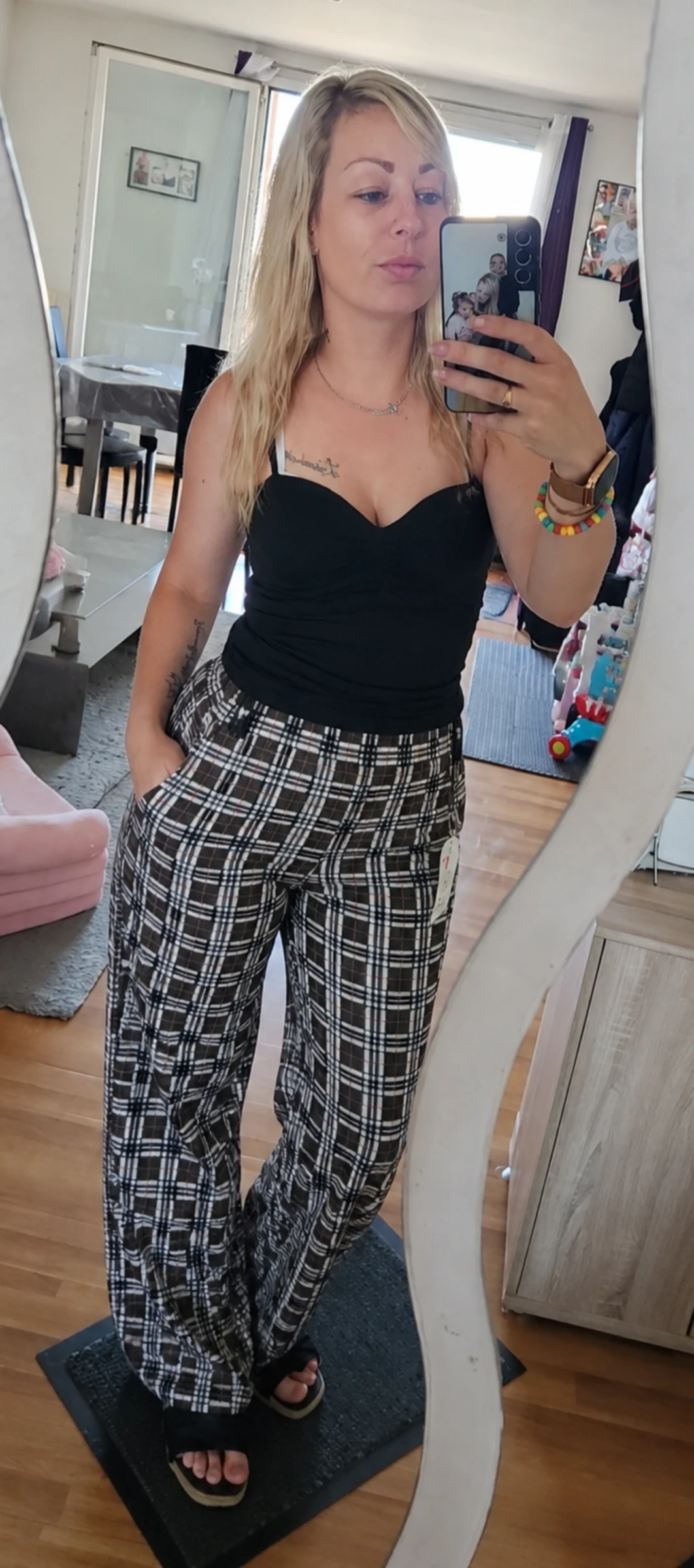 Wijde geruite broek met olifantspoten ●Maat M●🌸 Afmetingen in beschrijving – photo 2